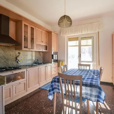 Διαμέρισμα Amazing In With 2 Bedrooms And Wifi Σαβόνα
