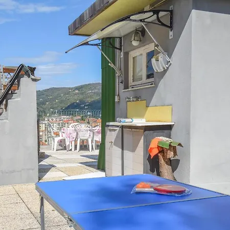 Διαμέρισμα Amazing In With 2 Bedrooms And Wifi